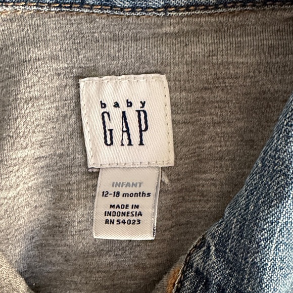 GAP Kids Classic Blue Jean Jacket baby 12 months - Picture 2 of 6